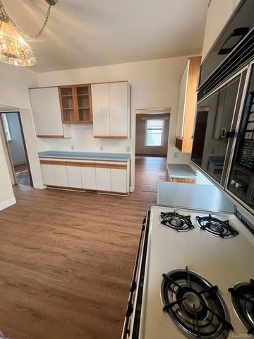 1457 W 36th Avenue, Denver, CO 80211