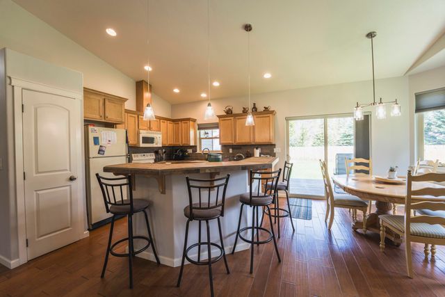 52790 Meadow Lane, La Pine, OR 97739