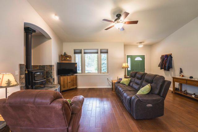 52790 Meadow Lane, La Pine, OR 97739