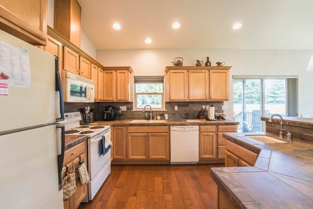 52790 Meadow Lane, La Pine, OR 97739