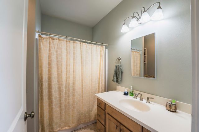 52790 Meadow Lane, La Pine, OR 97739