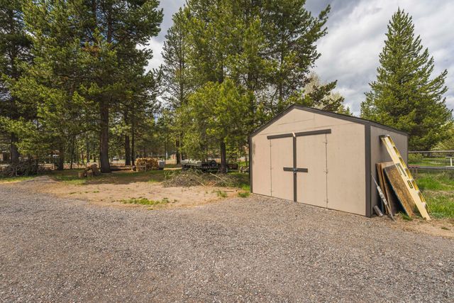 52790 Meadow Lane, La Pine, OR 97739