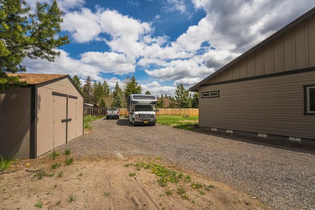 52790 Meadow Lane, La Pine, OR 97739