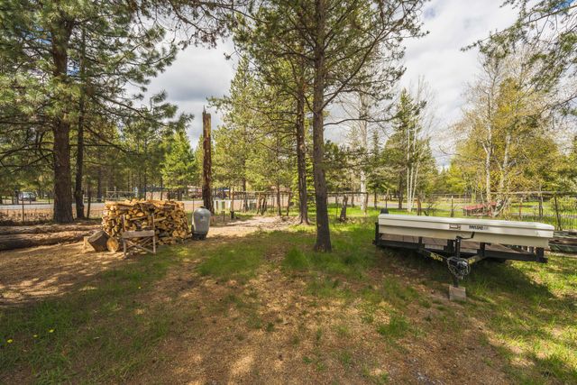 52790 Meadow Lane, La Pine, OR 97739