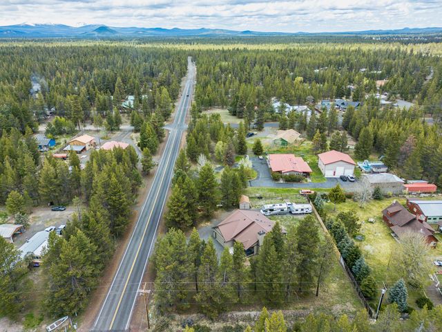 52790 Meadow Lane, La Pine, OR 97739