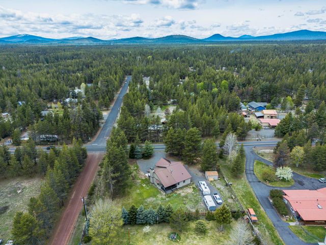 52790 Meadow Lane, La Pine, OR 97739