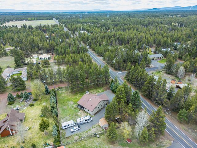 52790 Meadow Lane, La Pine, OR 97739