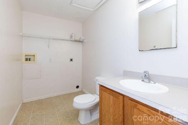 32 Rash Road, Asheville, NC 28806