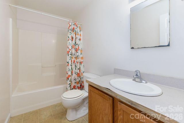 32 Rash Road, Asheville, NC 28806