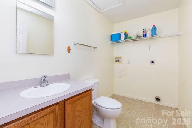 32 Rash Road, Asheville, NC 28806