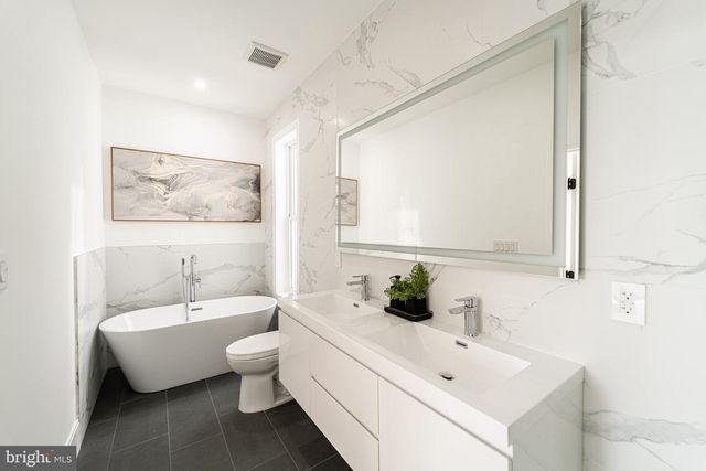 2517 ONTARIO RD NW #PH8, Washington, DC 20009