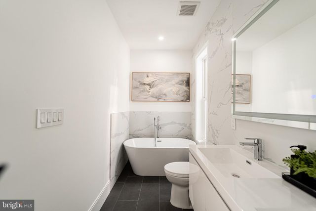 2517 ONTARIO RD NW #PH8, Washington, DC 20009