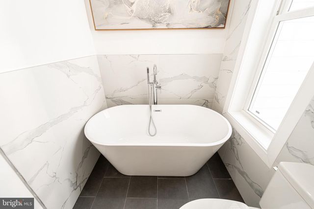 2517 ONTARIO RD NW #PH8, Washington, DC 20009