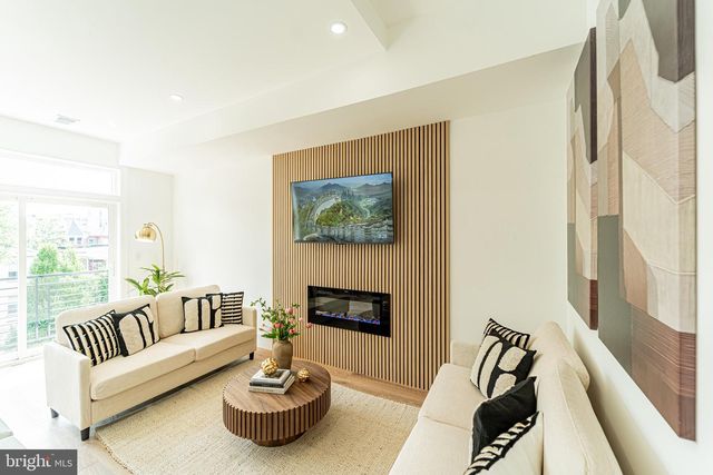 2517 ONTARIO RD NW #PH8, Washington, DC 20009