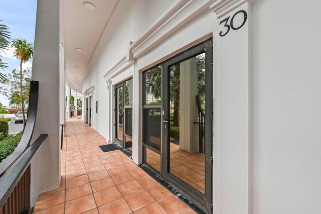 3589 S Ocean Boulevard 30, South Palm Beach, FL 33480