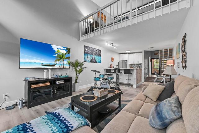 3589 S Ocean Boulevard 30, South Palm Beach, FL 33480