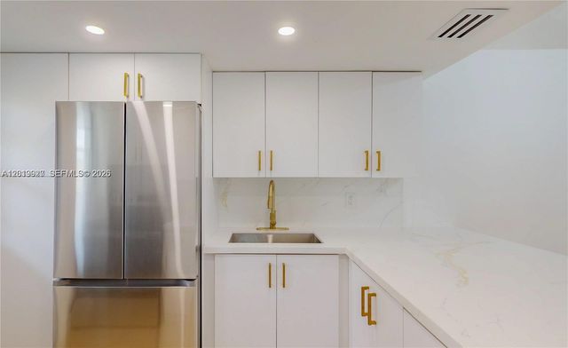 1333 E Hallandale Beach Boulevard 326, Hallandale Beach, FL 33009