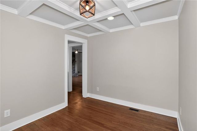 86 Woodstock Road, Roswell, GA 30075