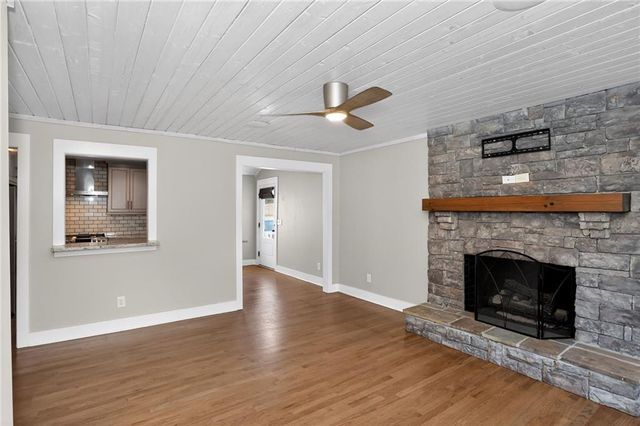 86 Woodstock Road, Roswell, GA 30075