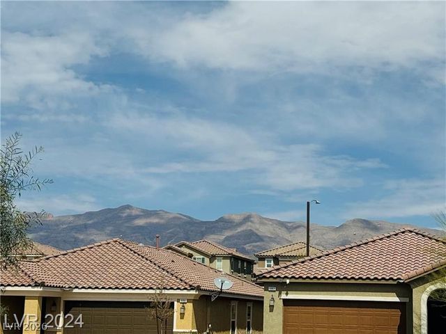 1003 Brilliant Meadow Avenue, North Las Vegas, NV 89086