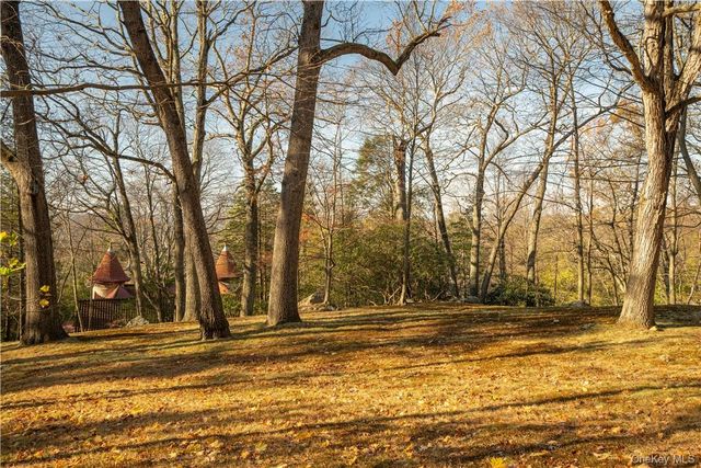 16 Lewis Road, Irvington, NY 10533