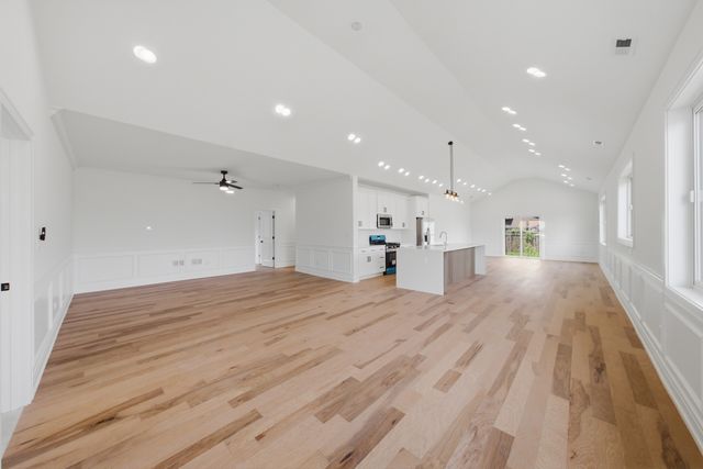 10718 S Worth Avenue, Worth, IL 60482