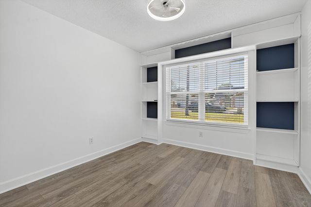 487 Cascabellas Street, Mary Esther, FL 32569