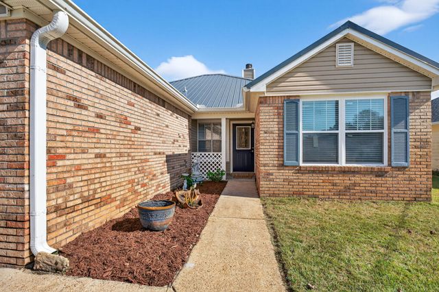 487 Cascabellas Street, Mary Esther, FL 32569