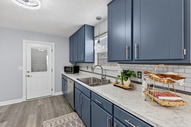 487 Cascabellas Street, Mary Esther, FL 32569