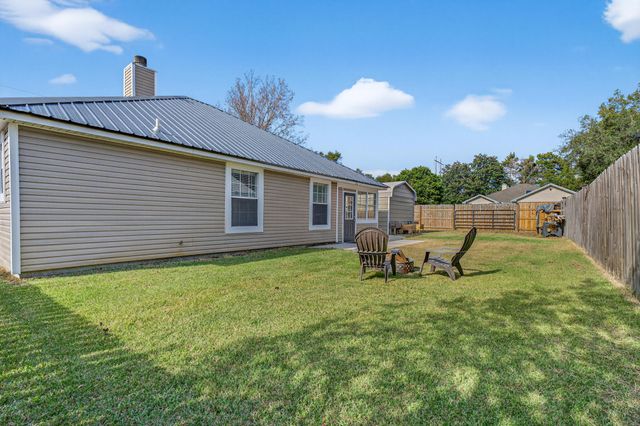 487 Cascabellas Street, Mary Esther, FL 32569