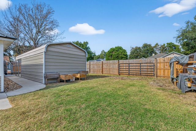 487 Cascabellas Street, Mary Esther, FL 32569