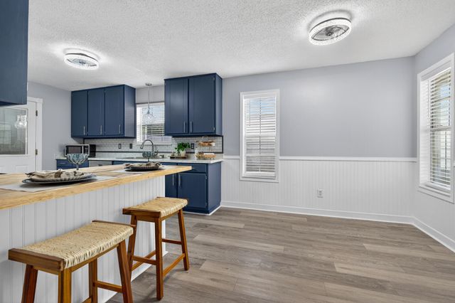 487 Cascabellas Street, Mary Esther, FL 32569