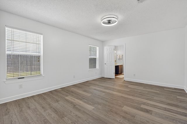 487 Cascabellas Street, Mary Esther, FL 32569