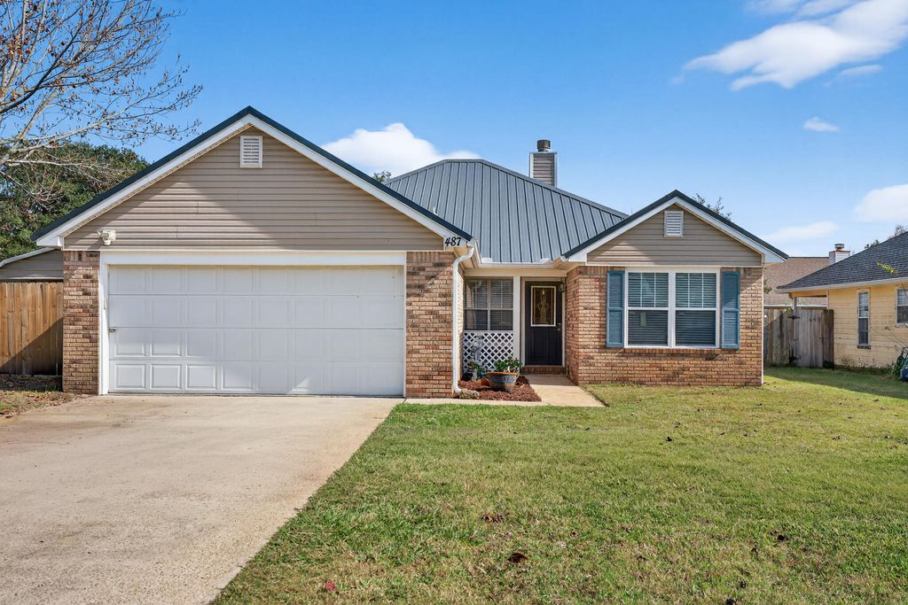 487 Cascabellas Street, Mary Esther, FL 32569