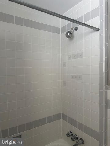 308 DELANCEY ST, Philadelphia, PA 19106