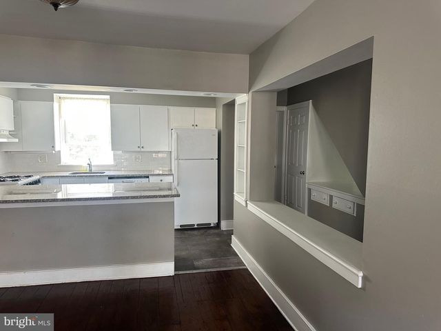 308 DELANCEY ST, Philadelphia, PA 19106