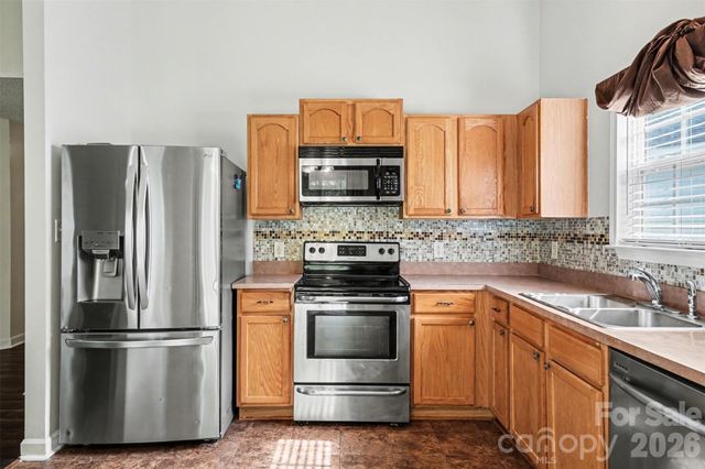 9336 Tibble Creek Way, Charlotte, NC 28227