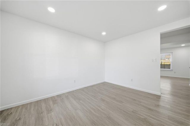 1661 Darren CIR, Portsmouth, VA 23701