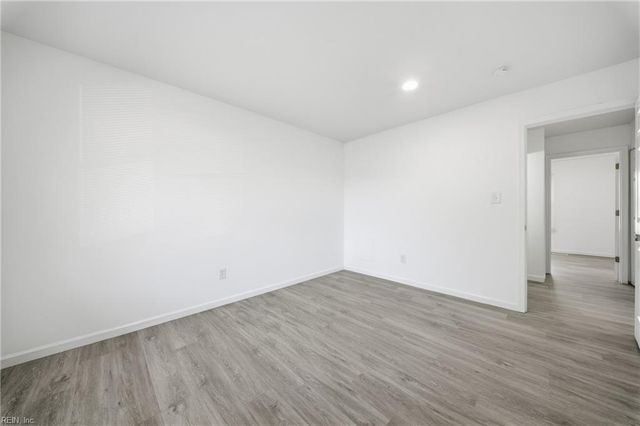 1661 Darren CIR, Portsmouth, VA 23701