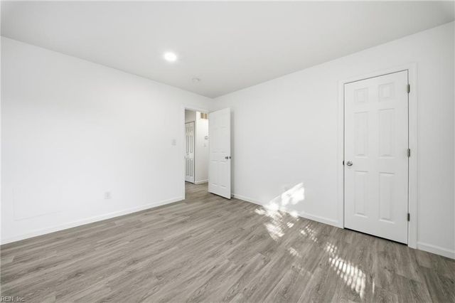 1661 Darren CIR, Portsmouth, VA 23701