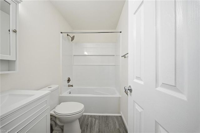 1661 Darren CIR, Portsmouth, VA 23701