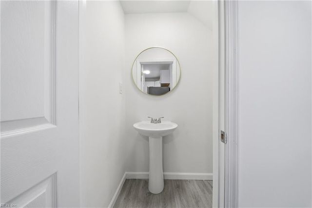 1661 Darren CIR, Portsmouth, VA 23701