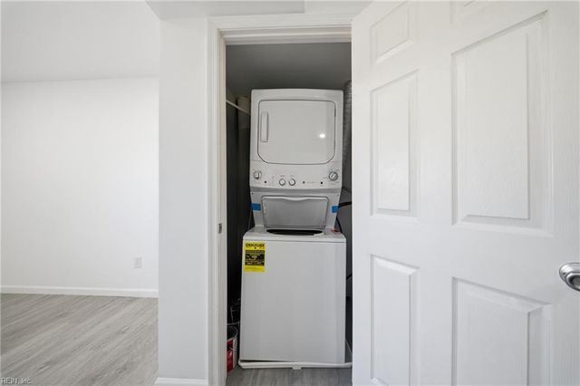 1661 Darren CIR, Portsmouth, VA 23701