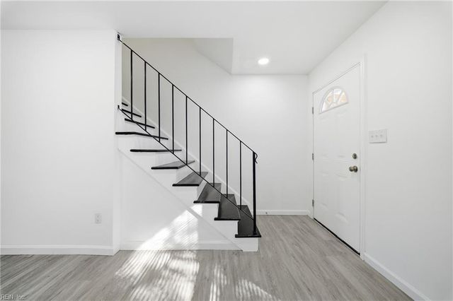 1661 Darren CIR, Portsmouth, VA 23701