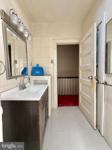 5461 DIAMOND ST, Philadelphia, PA 19131