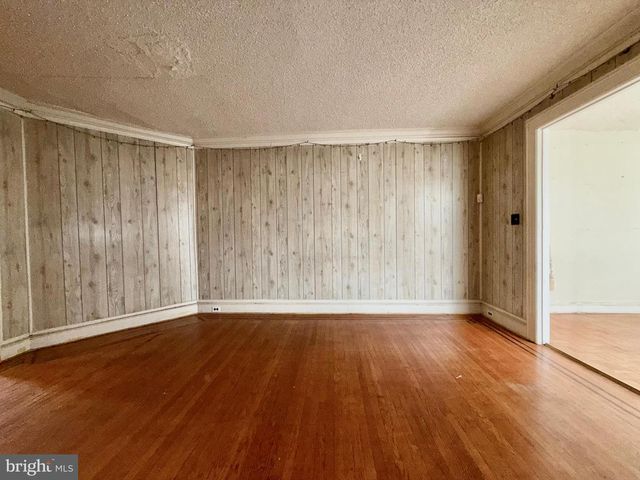 5461 DIAMOND ST, Philadelphia, PA 19131