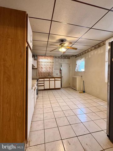 5461 DIAMOND ST, Philadelphia, PA 19131