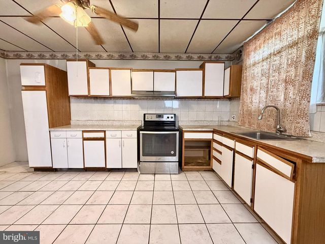 5461 DIAMOND ST, Philadelphia, PA 19131