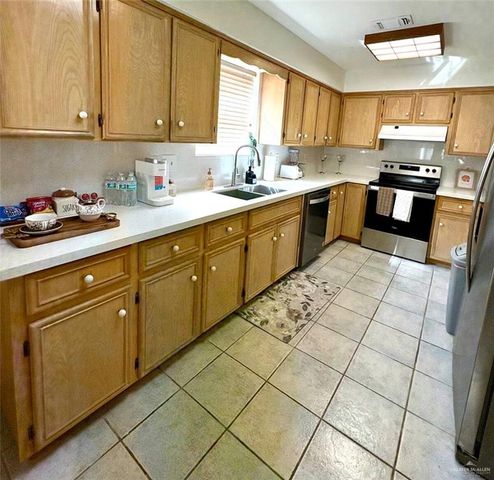 419 Country Club Drive, Alamo, TX 78516