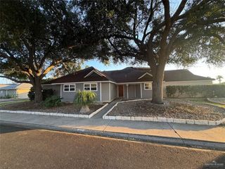 419 Country Club Drive, Alamo, TX 78516